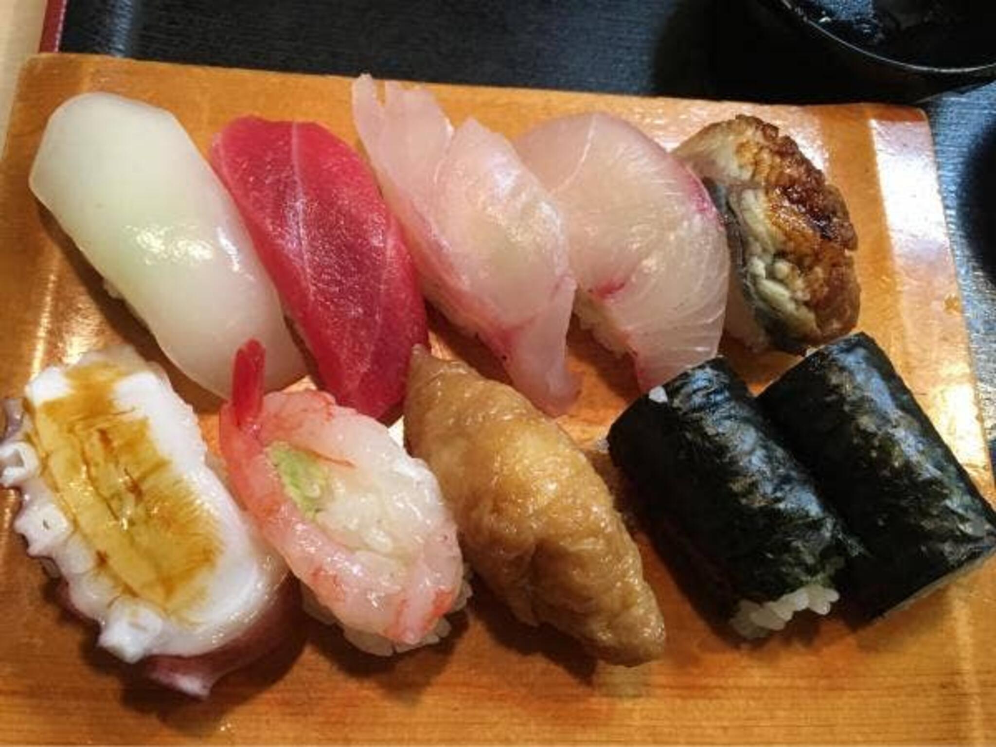 お食事寿司 高尾の代表写真4