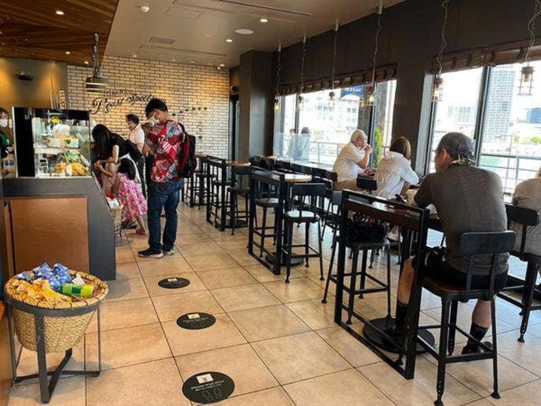 スターバックスコーヒー 神戸ハーバーランドumie MOSAIC店の代表写真10