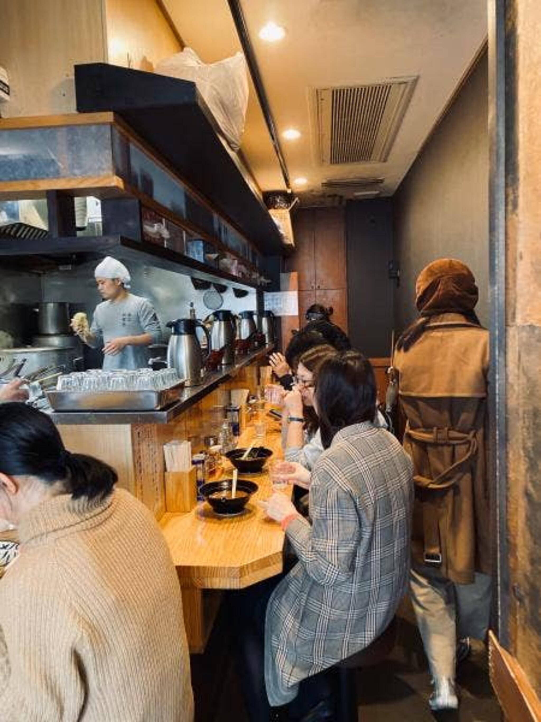 秋葉原ラーメンわいずの代表写真5