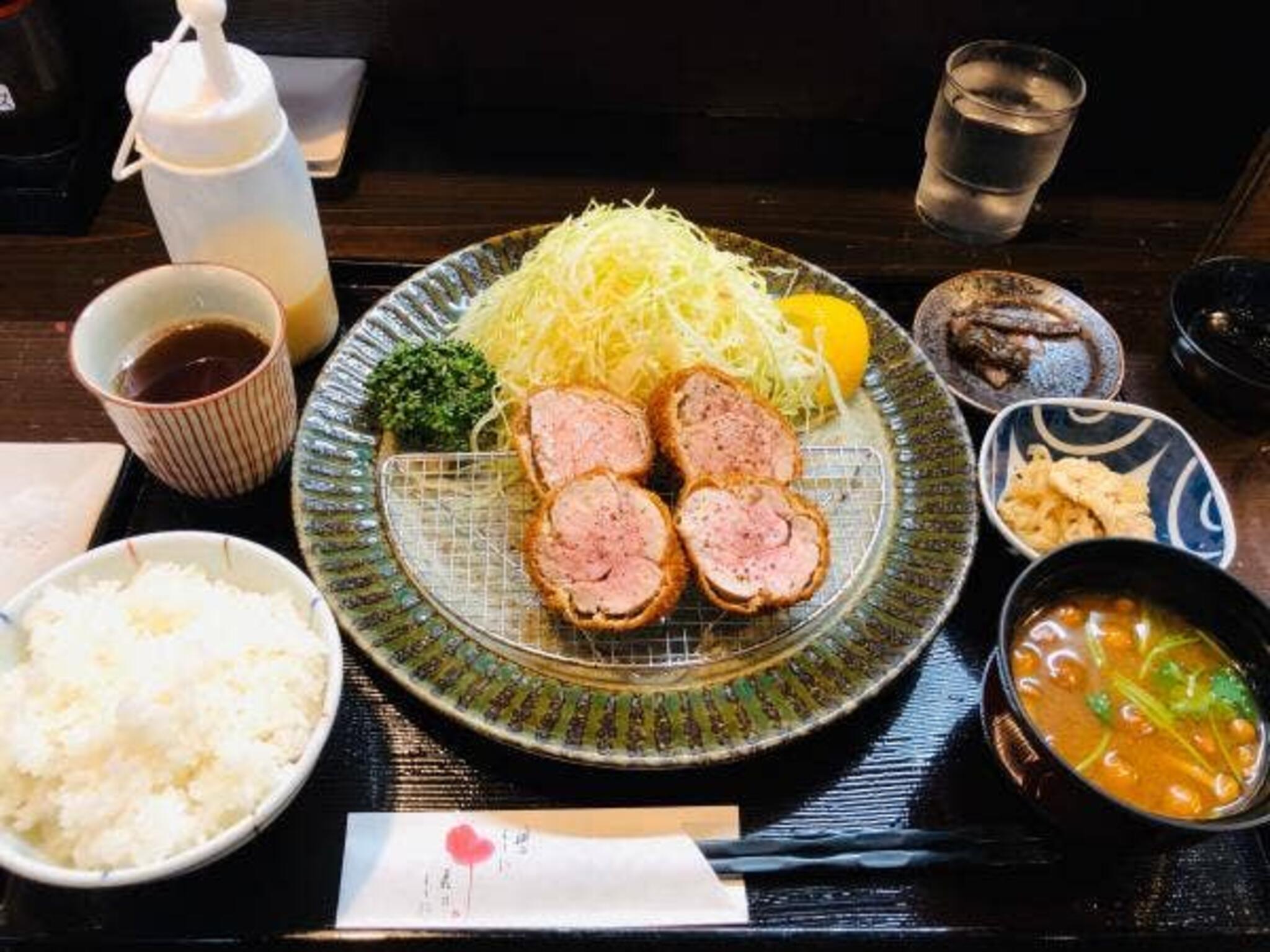 とんかつ専門店 かつ坊>