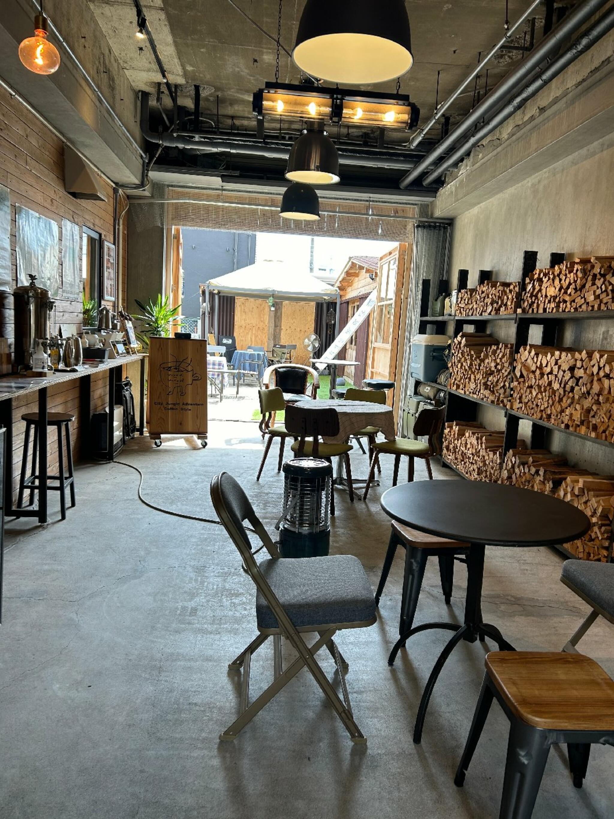 WoodWood Coffee Roast Service 福井成和本店の代表写真7