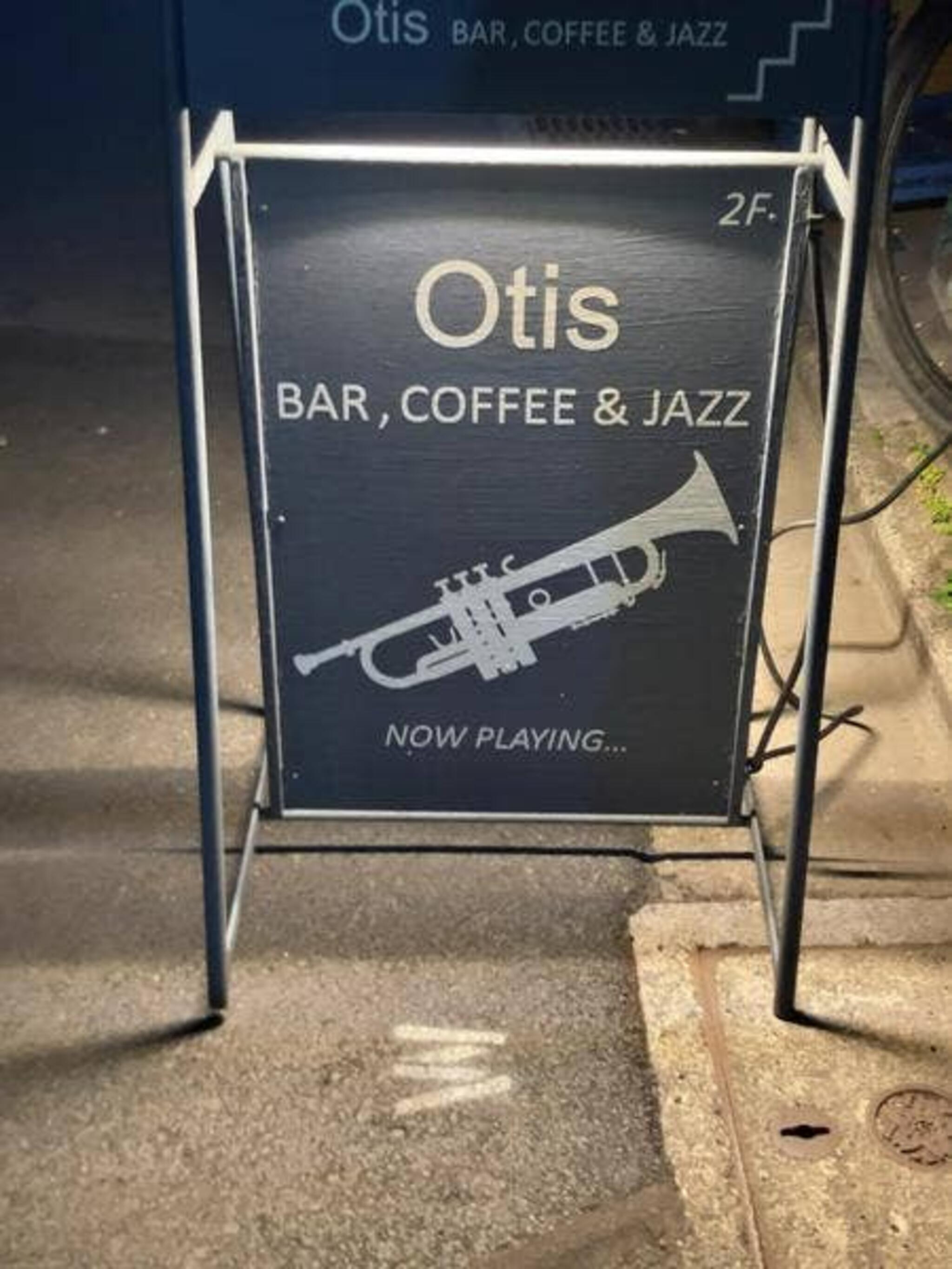 Otis bar,coffee&jazzの代表写真9