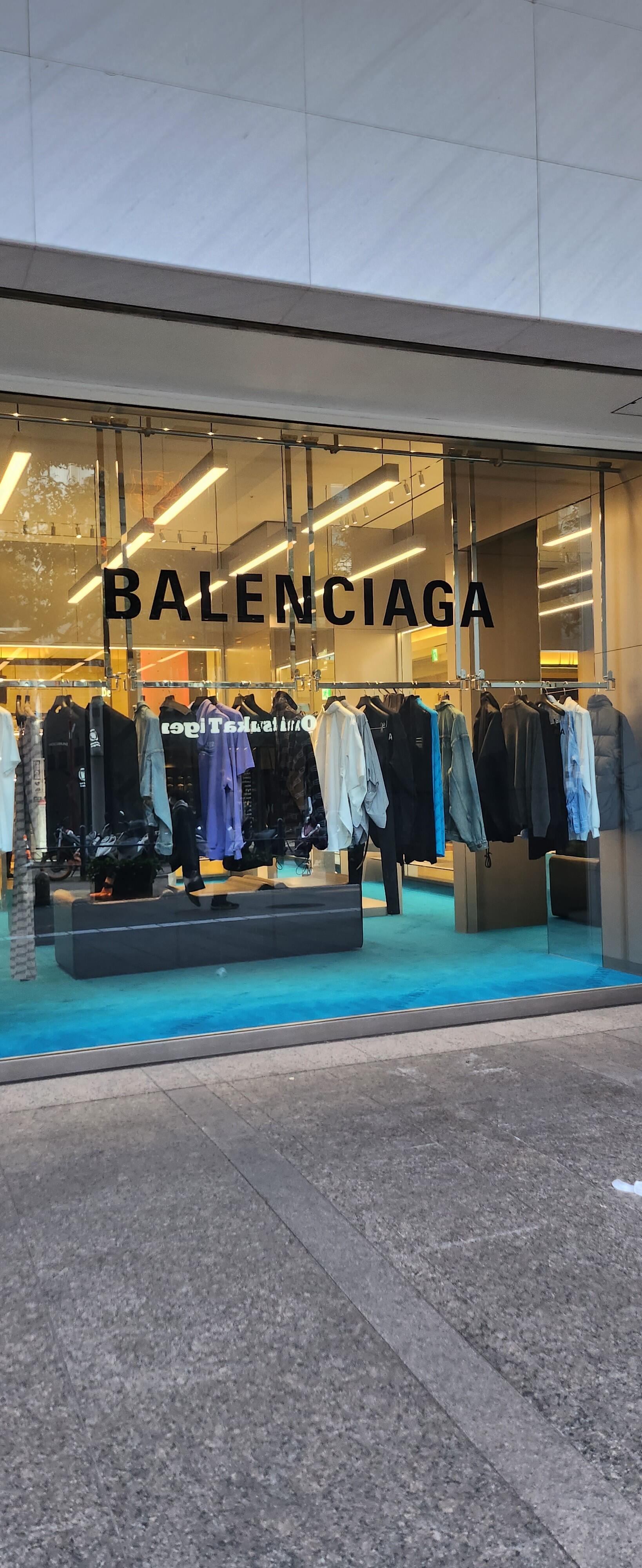 クチコミ : BALENCIAGA 新宿髙島屋 - 渋谷区千駄ヶ谷/ハイブランド | Yahoo!マップ