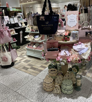 クチコミ : Maison de FLEUR 渋谷ヒカリエShinQs - 渋谷区渋谷/雑貨店 | Yahoo!マップ