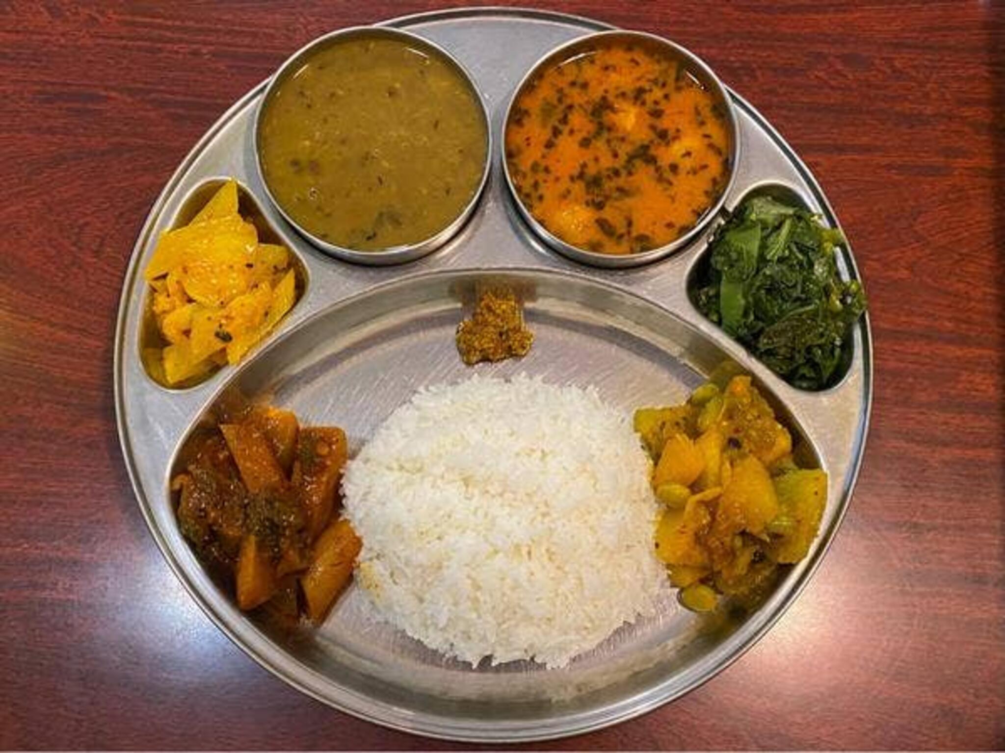 Purja Diningの代表写真4