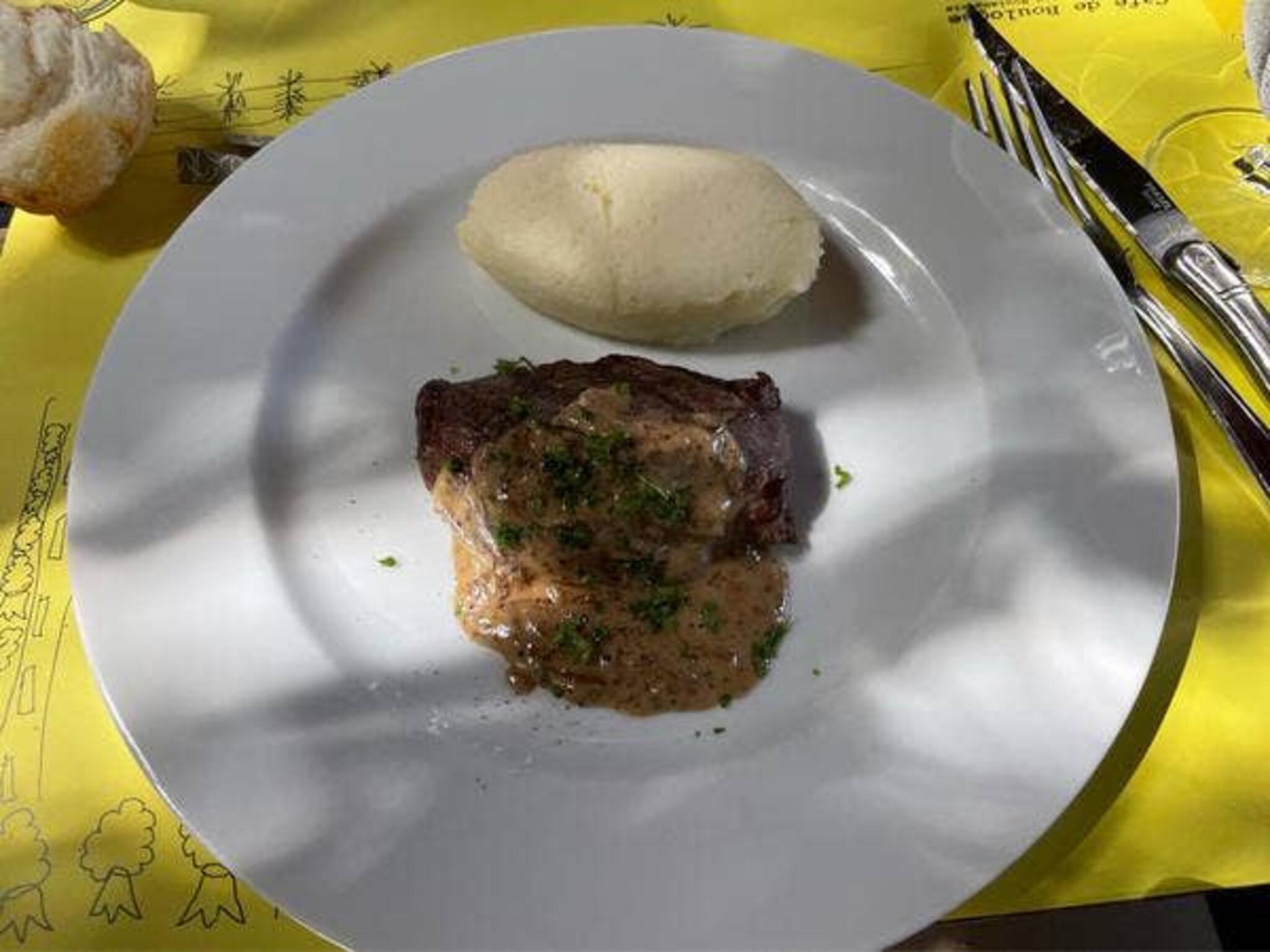 フランスの食堂 キャフェ ドゥ ブローニュの代表写真3