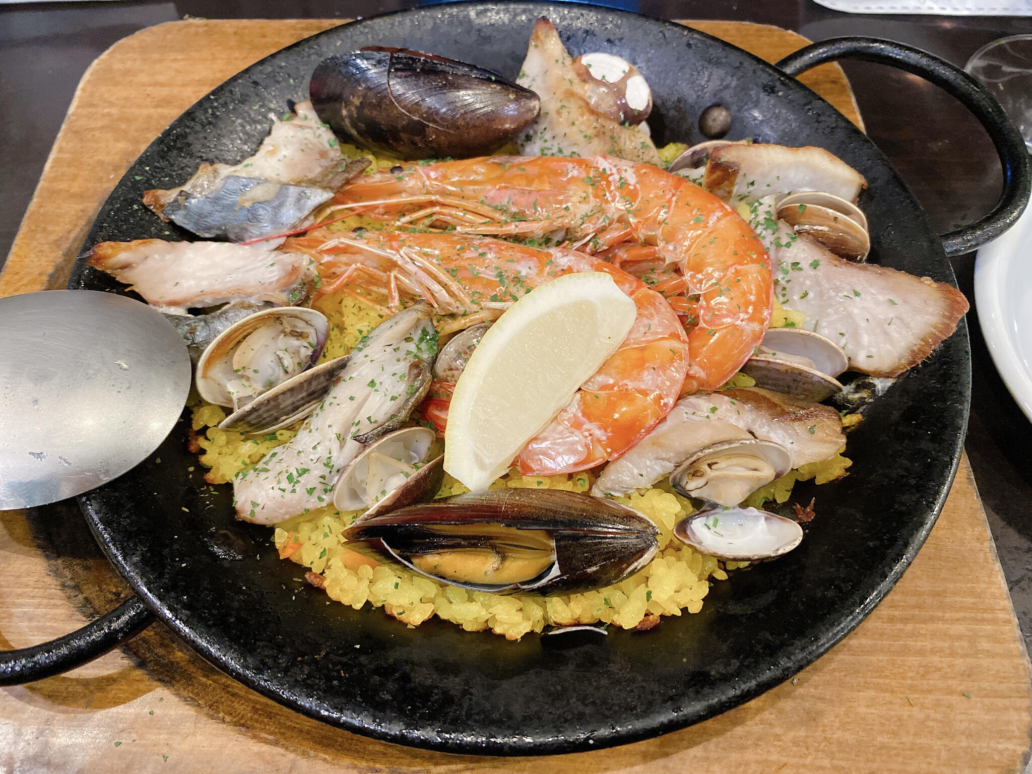 魚とワインHanatare横浜東口店の代表写真5