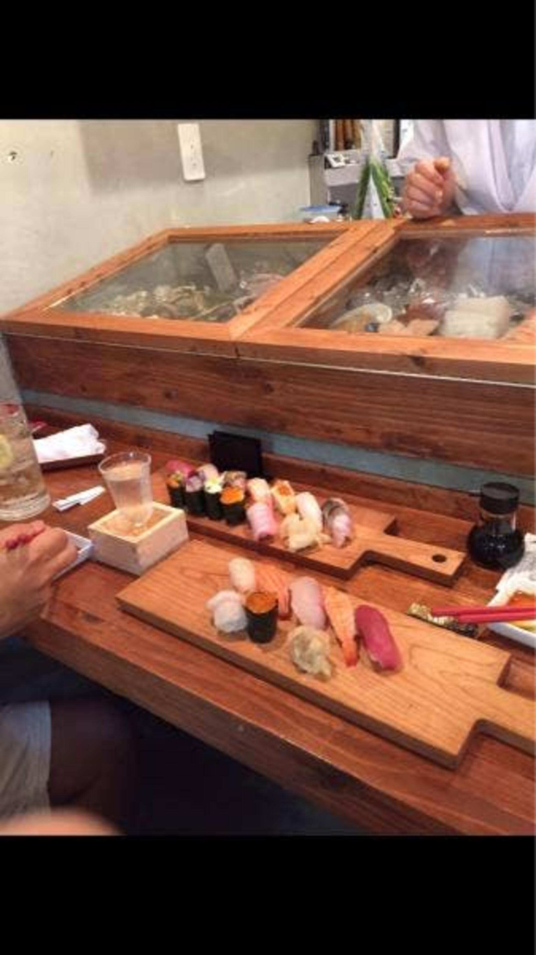 魚寿司 公設市場総本店の代表写真7