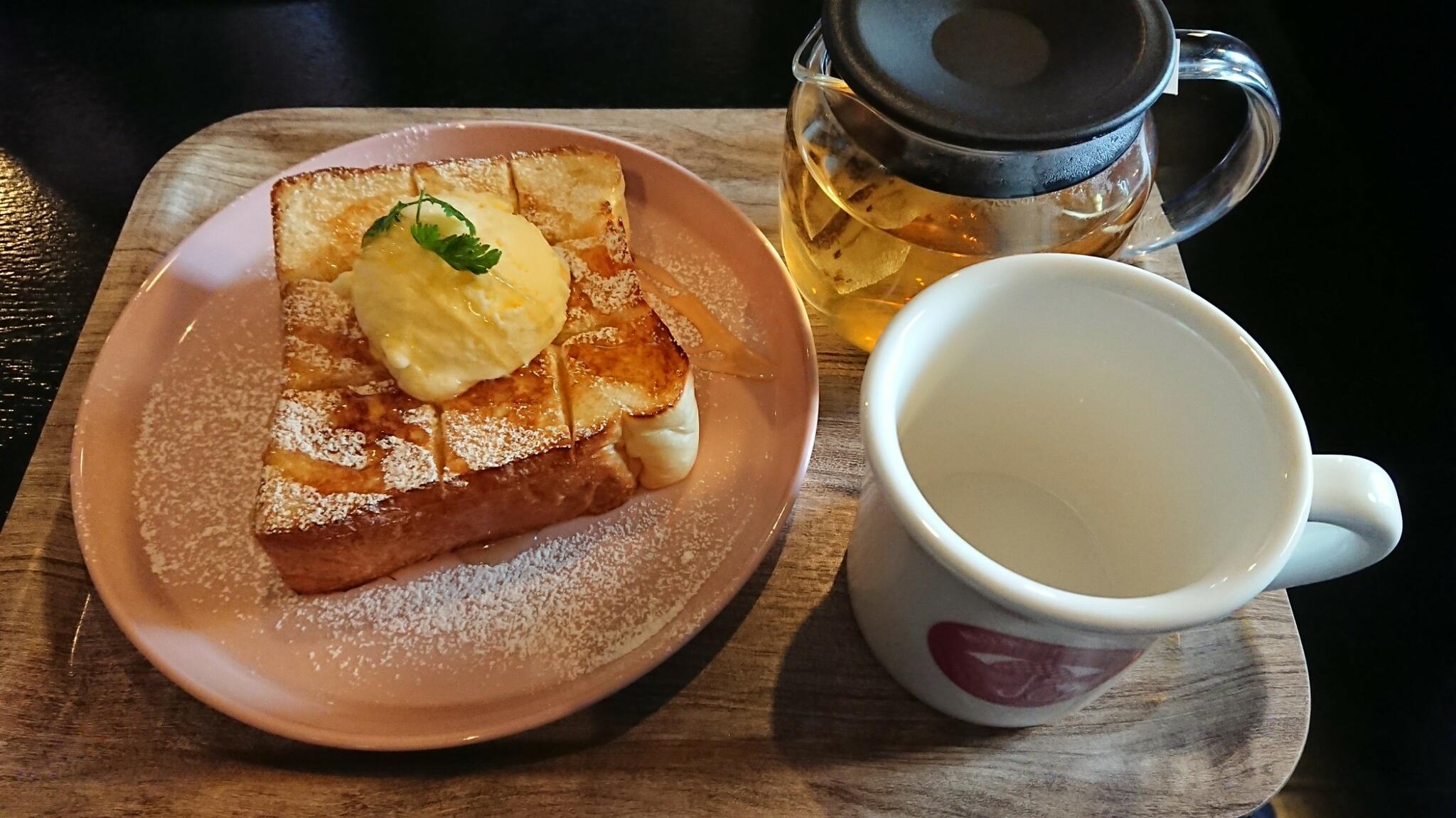 高級食パン専門店相合傘とイチゴちゃんの代表写真3