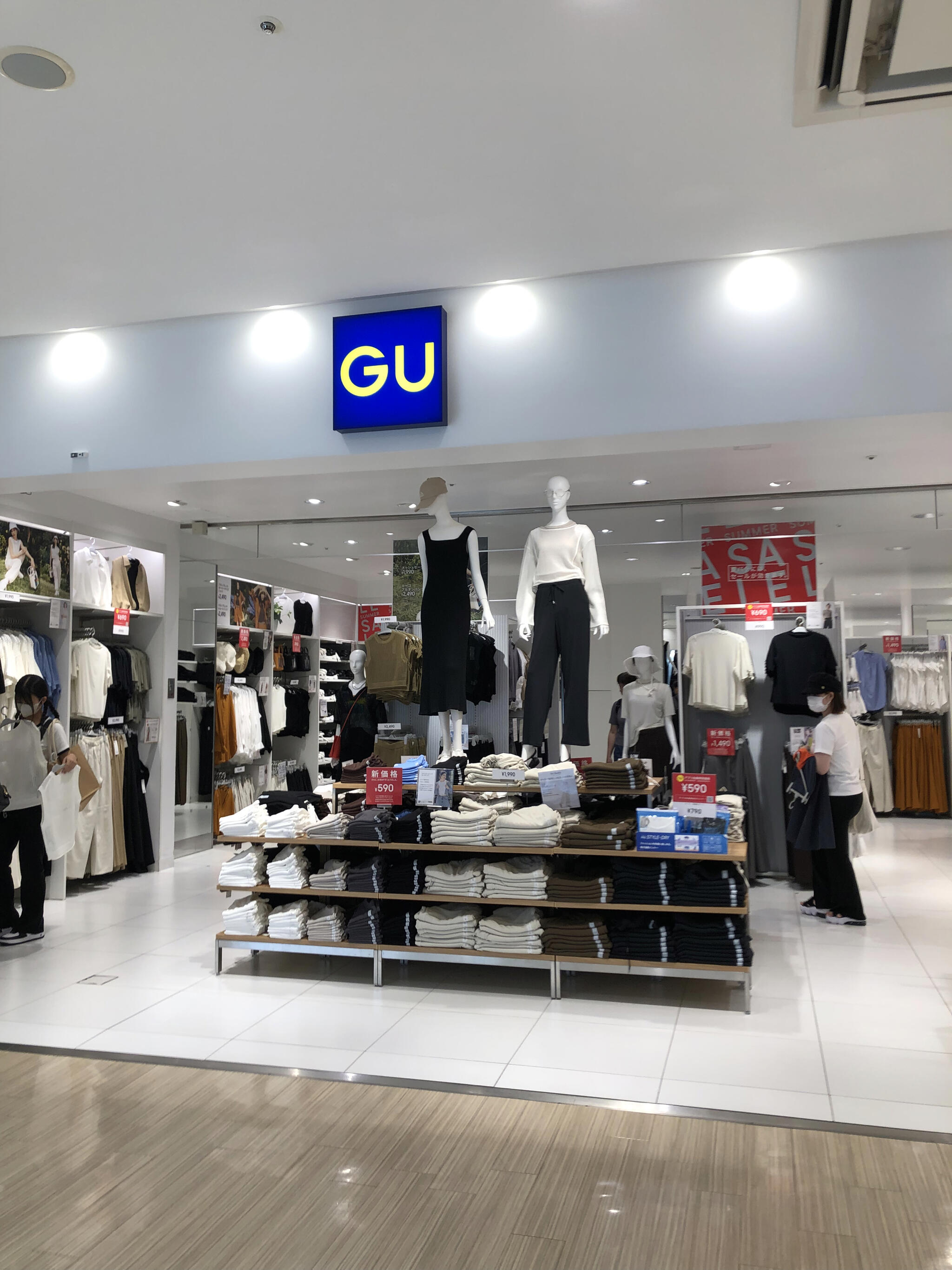 GU 神戸ハーバーランドumie店の代表写真8