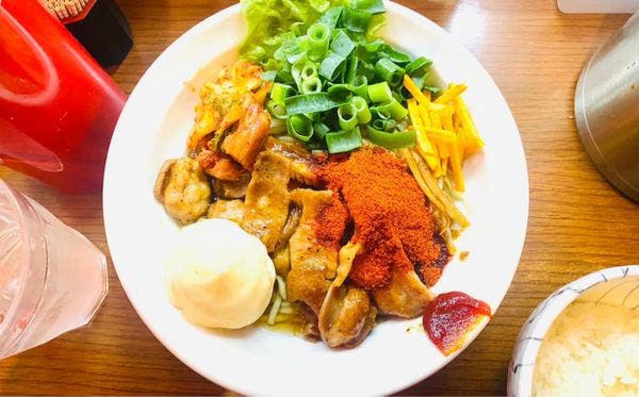 辛口炙り肉ソバ ひるドラ 鶴橋店の代表写真8