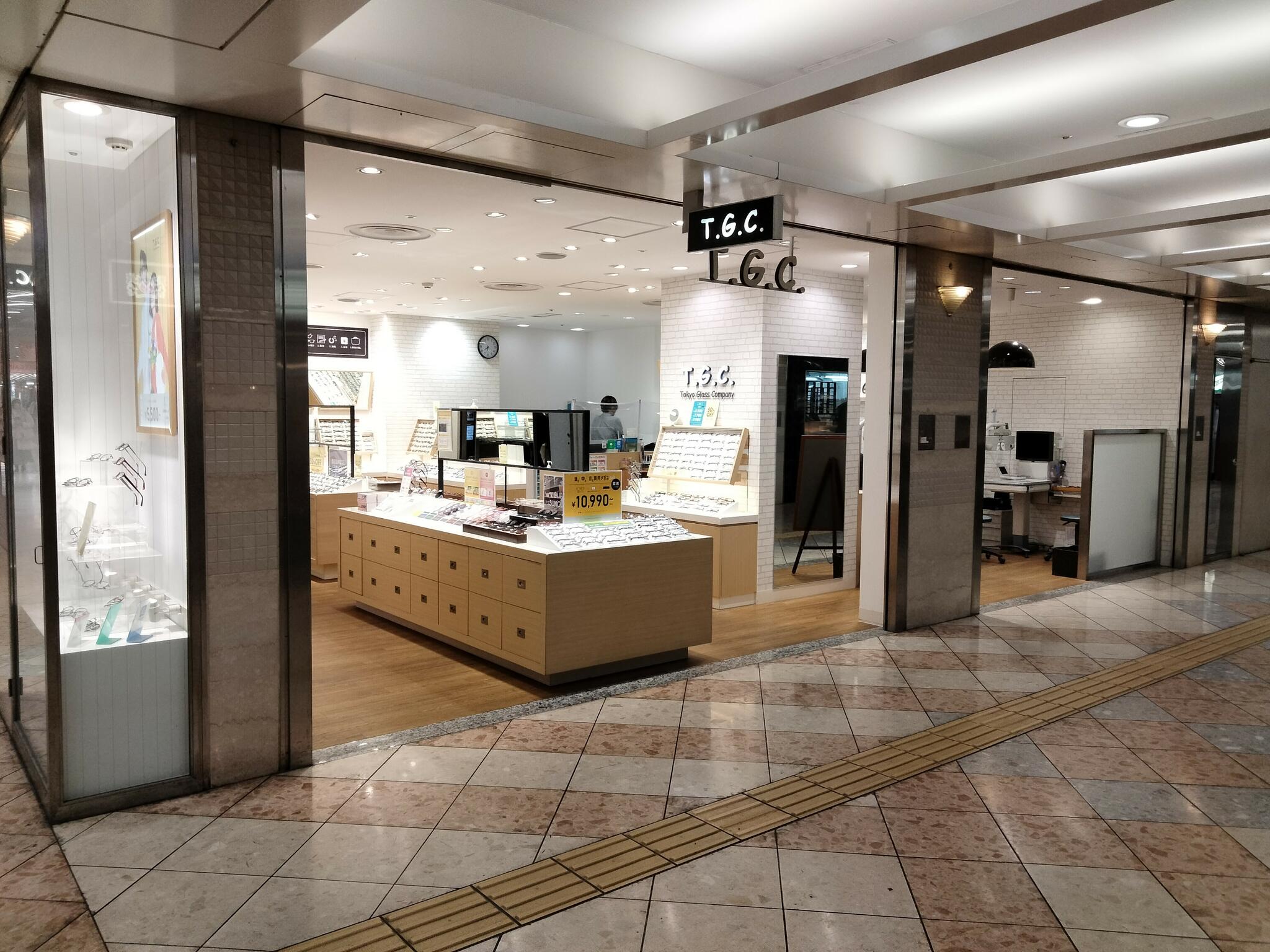 T.G.C. なんばウォーク店 - 大阪市中央区難波/メガネ店 | Yahoo!マップ