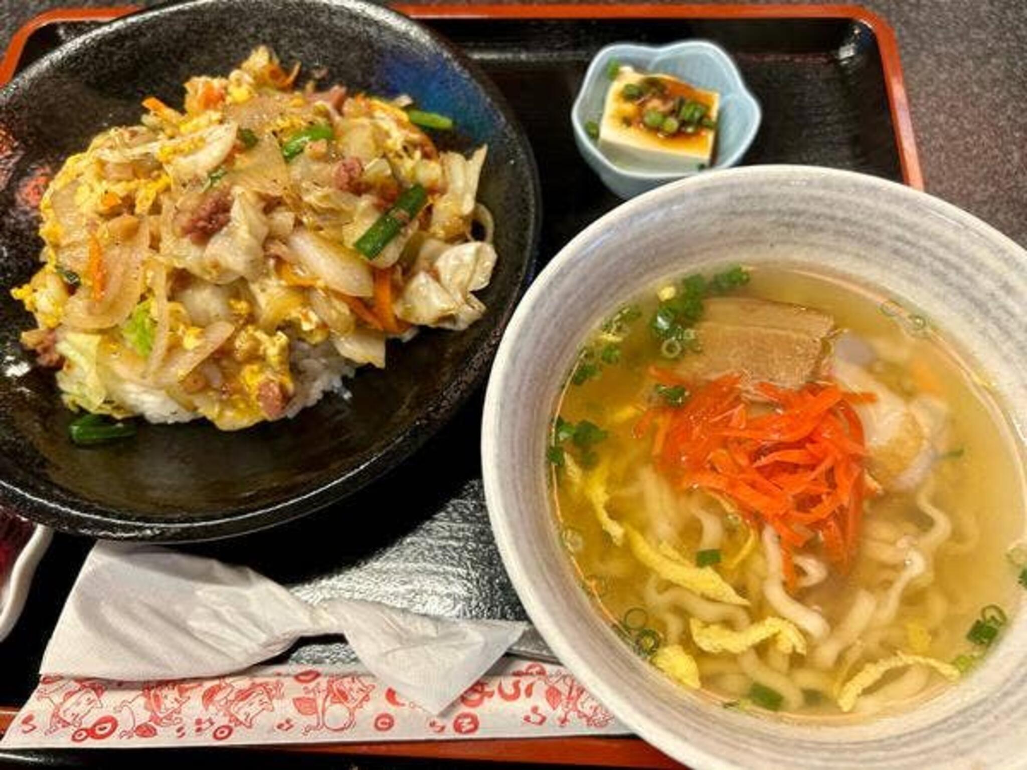 沖縄食堂Dining 東雲の代表写真8