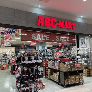 ABCマート アピタタウン稲沢店の写真1