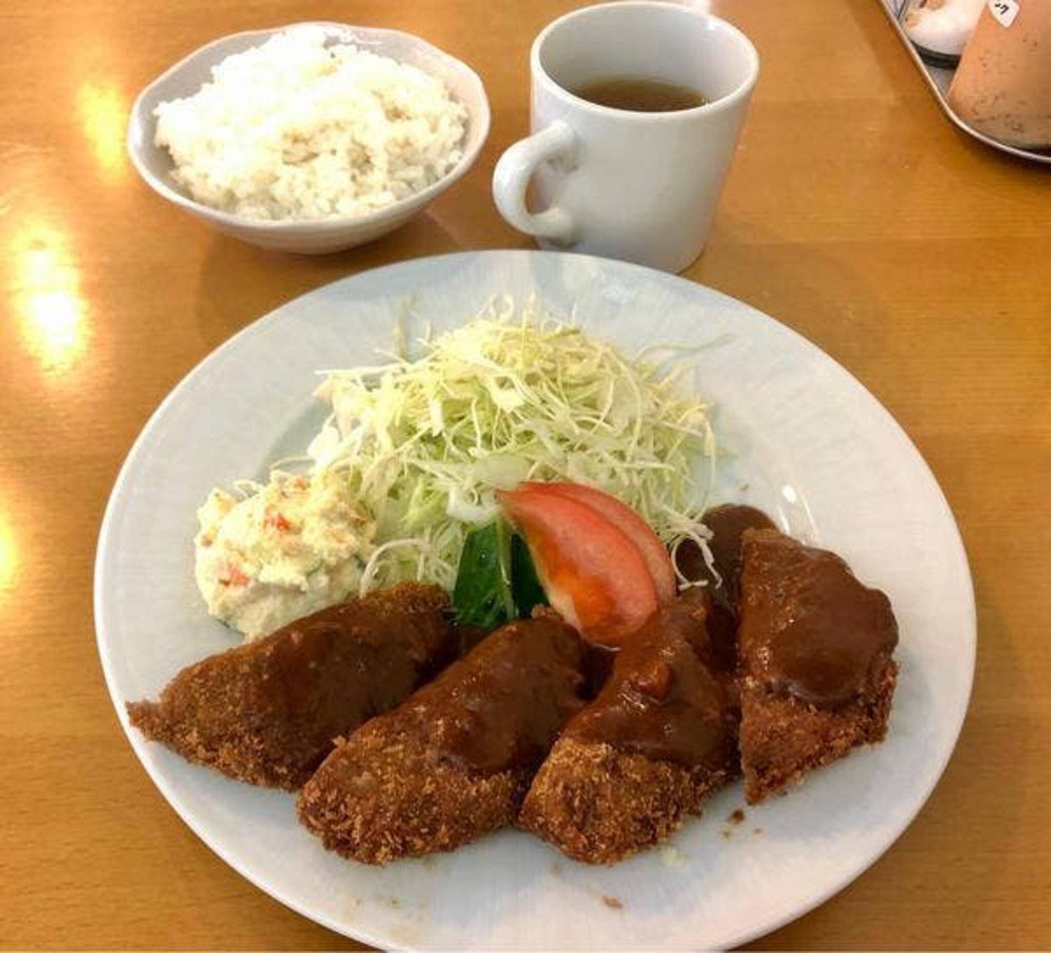 洋食の店 ジューシィの代表写真3