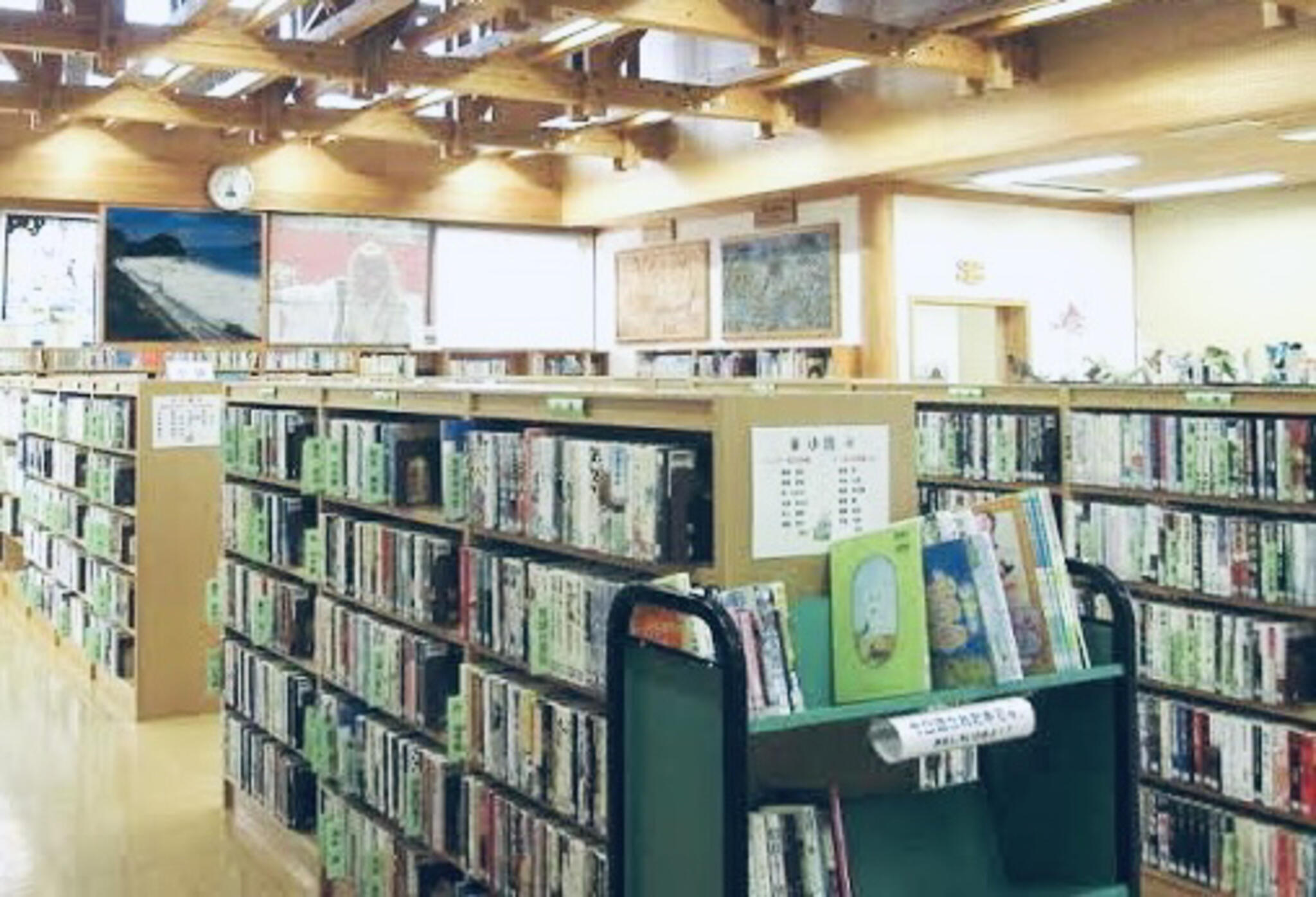 延岡市立図書館の代表写真2