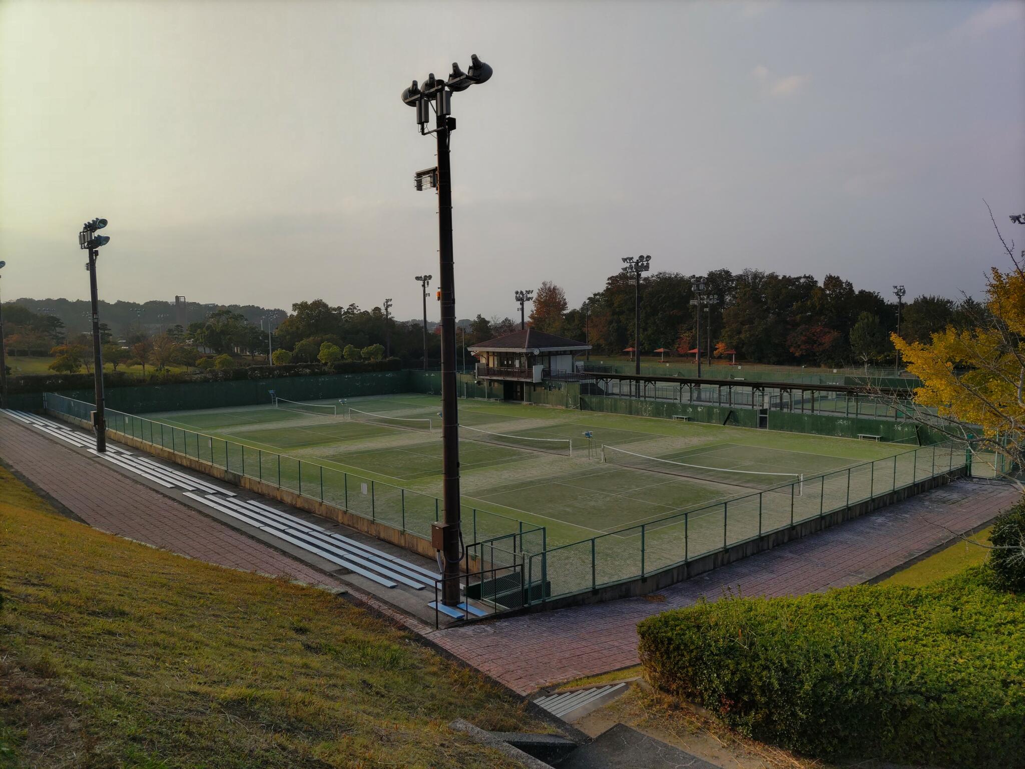 松江総合運動公園松江市営庭球場の代表写真1