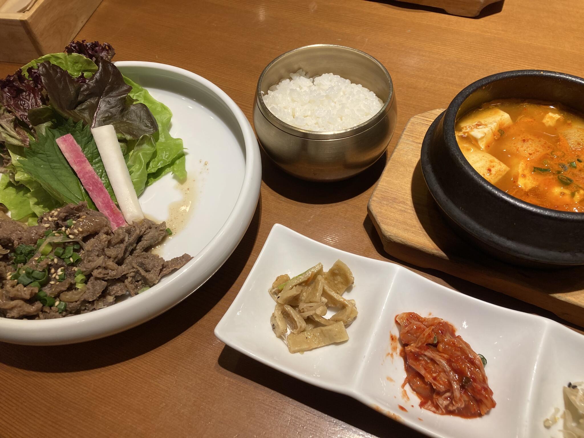 韓国料理スランジェ 新宿の代表写真3