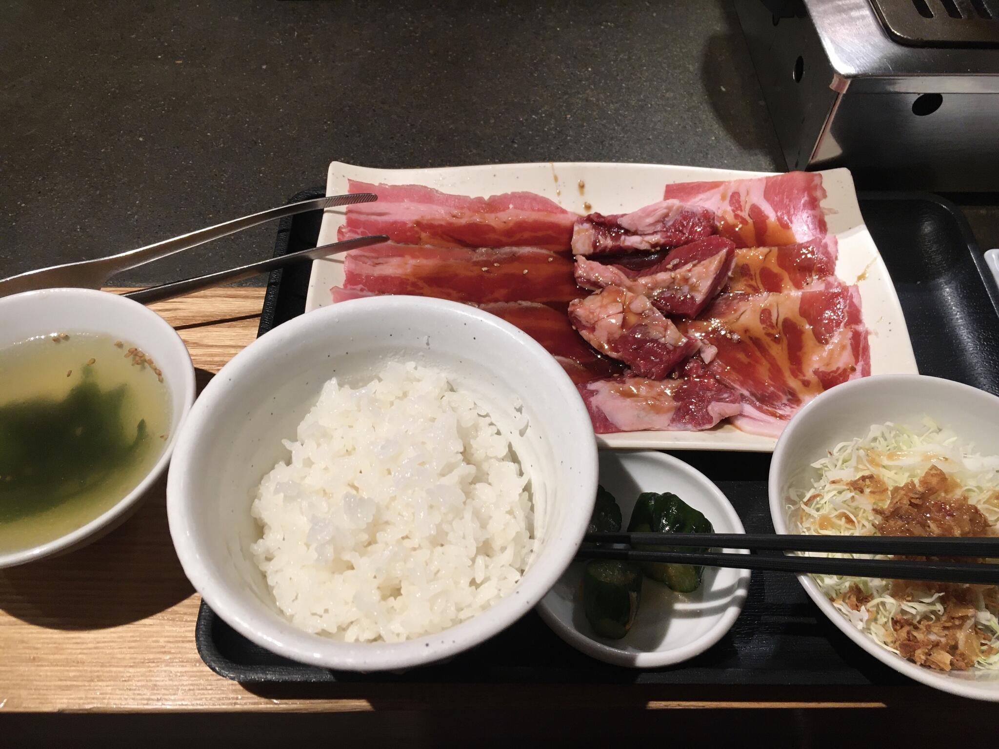 牛たん大好き焼肉はっぴぃ 川越店の代表写真1