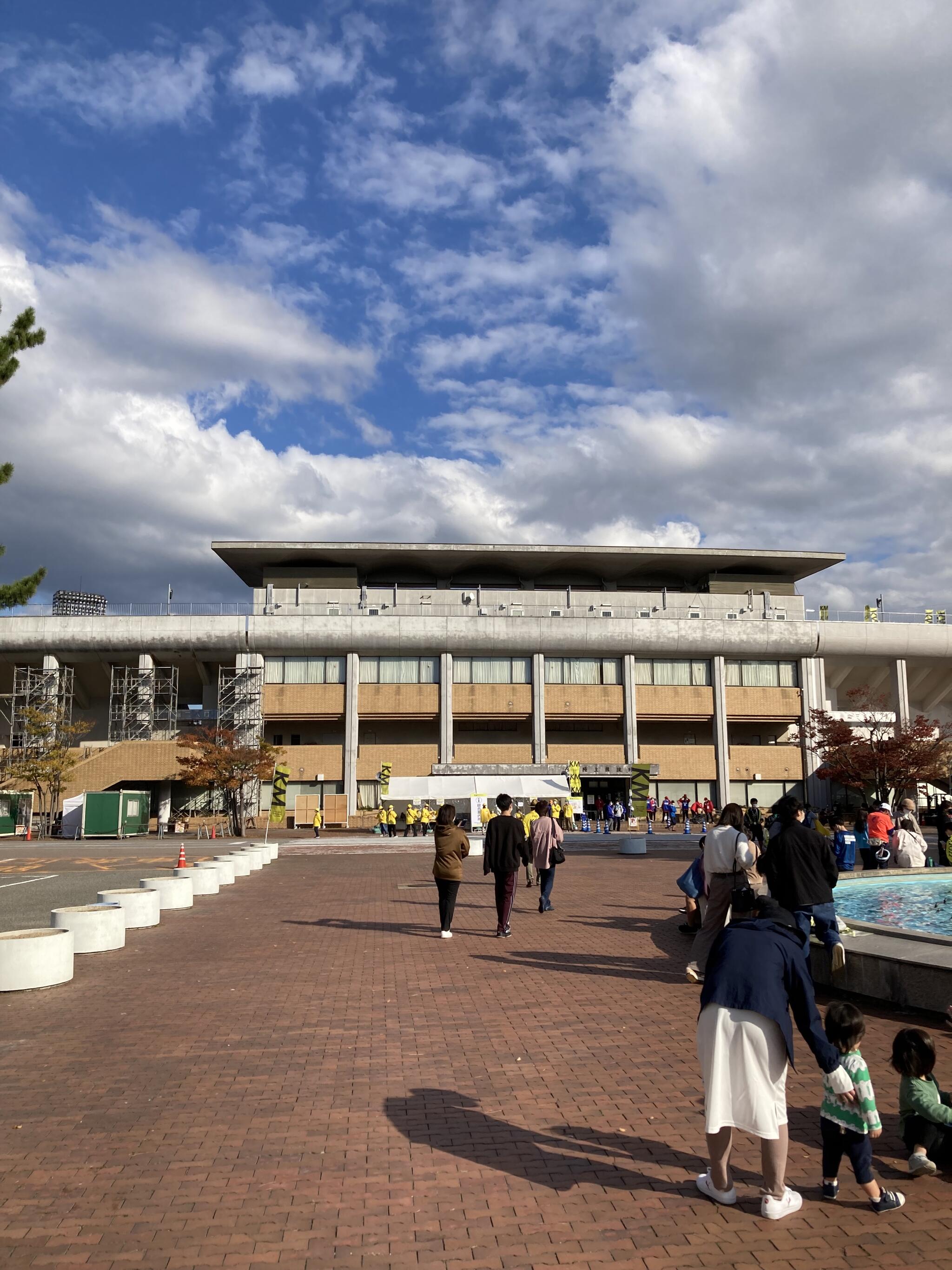 石川県西部緑地公園陸上競技場の代表写真5