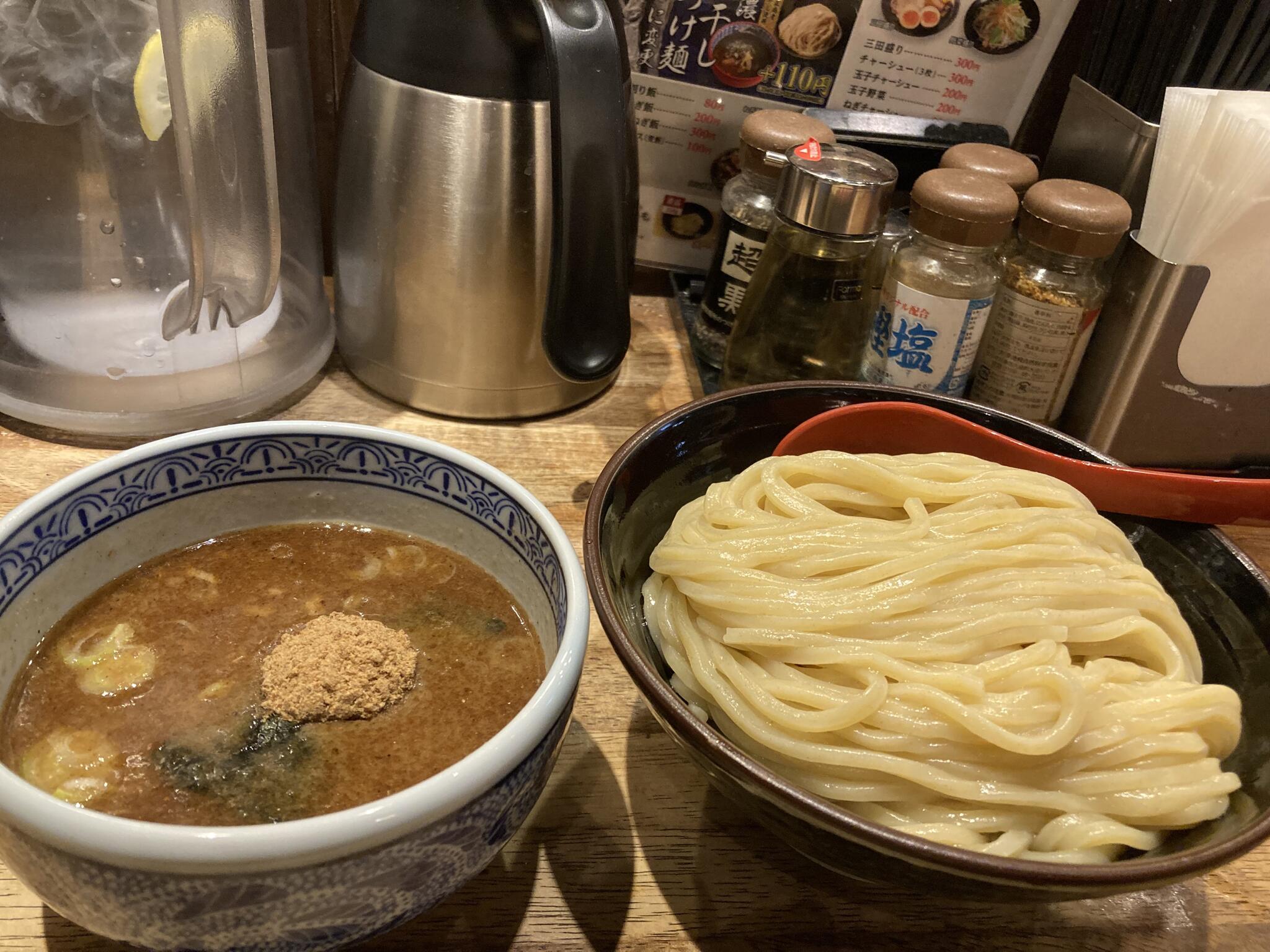 三田製麺所 新宿西口店の代表写真8
