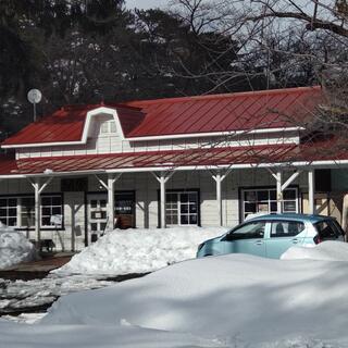 赤い屋根の喫茶店「駅舎」の写真3