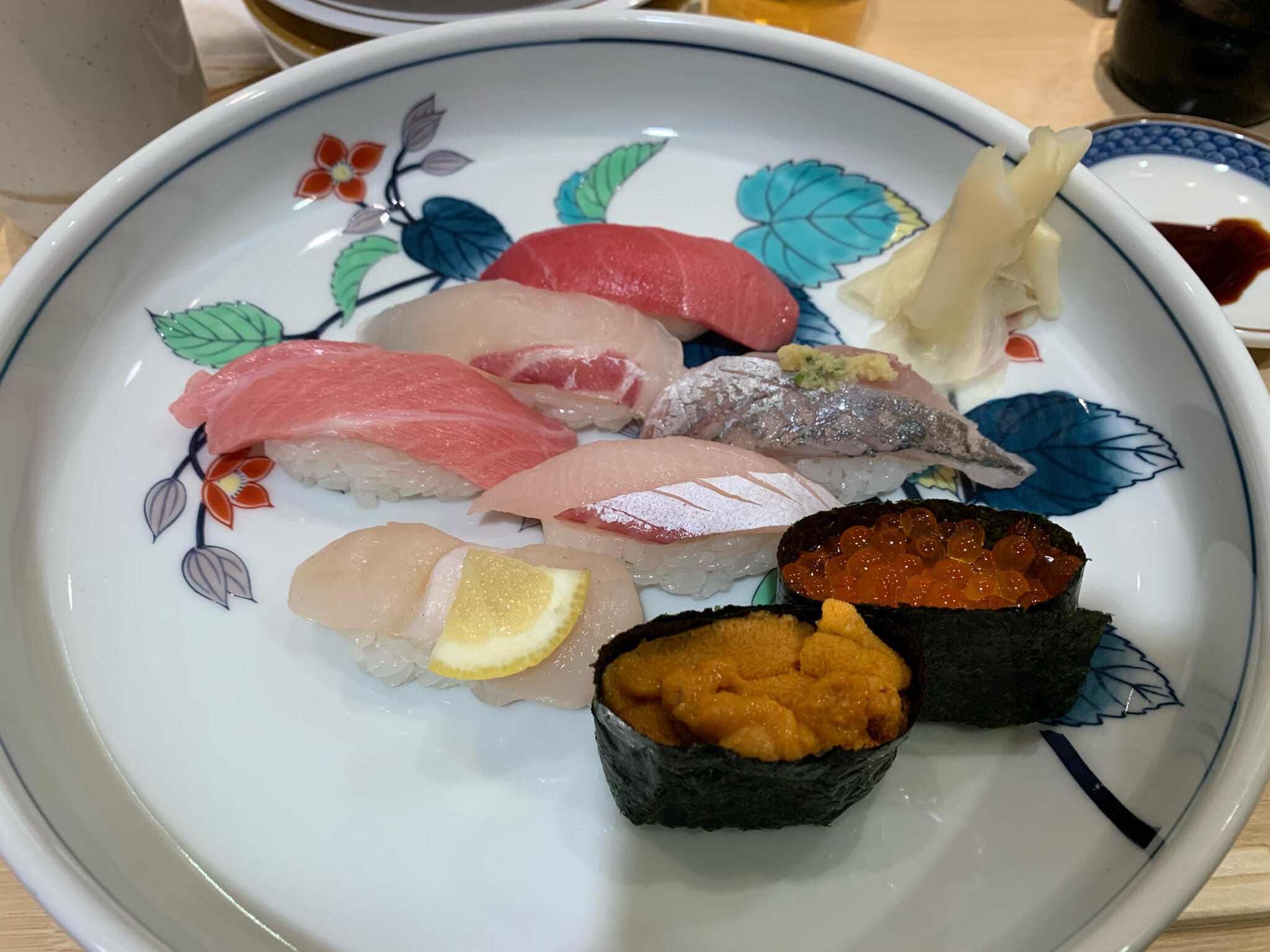 まわる寿司 博多魚がし 博多1番街店の代表写真1