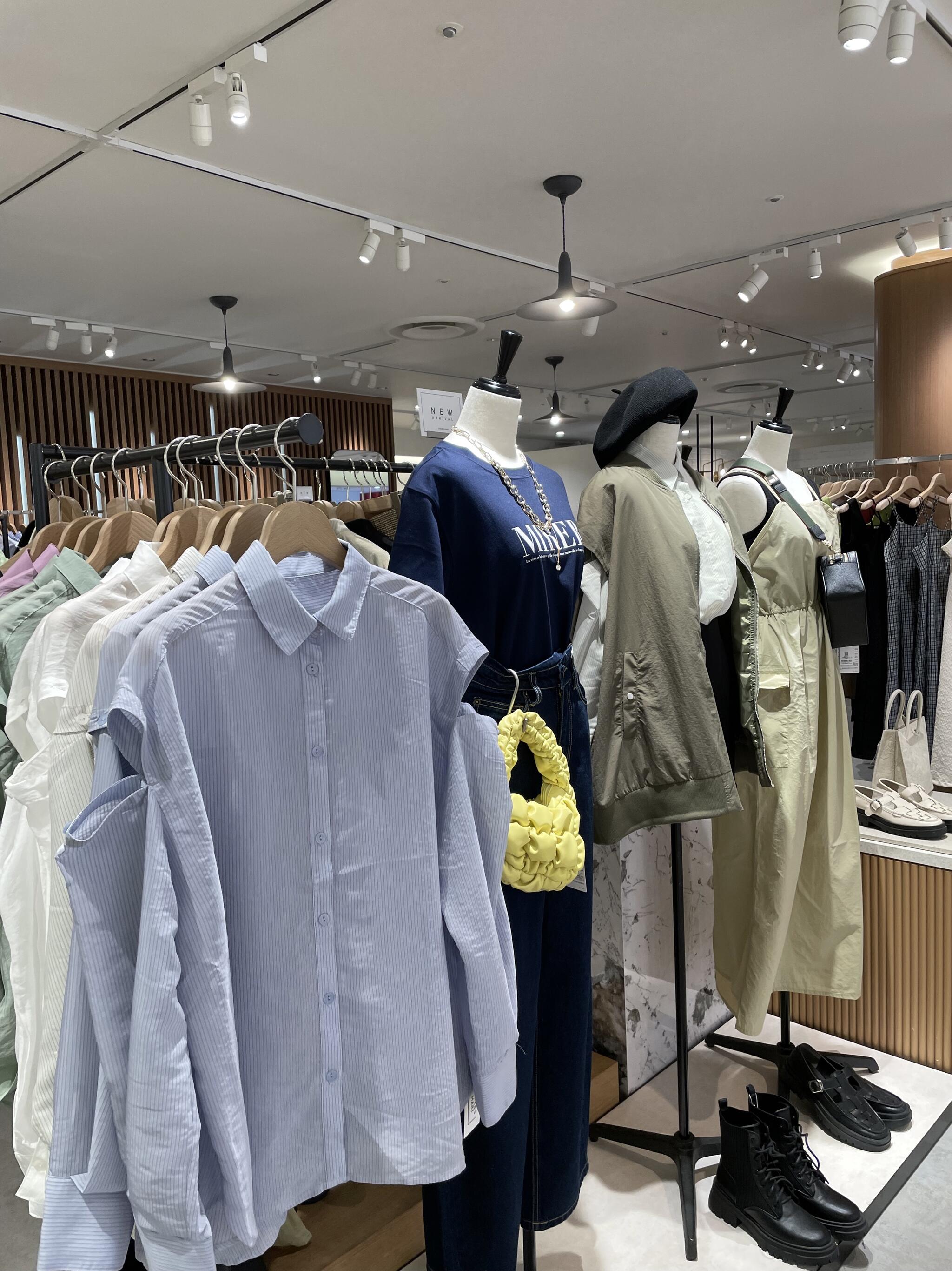 新宿 服 安い 安い レディース