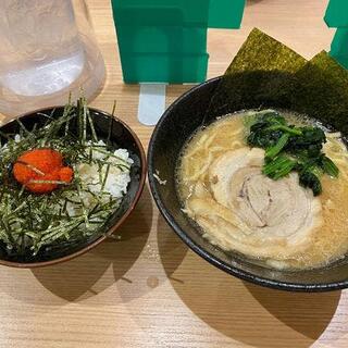 横浜家系ラーメン 独覚家の写真11