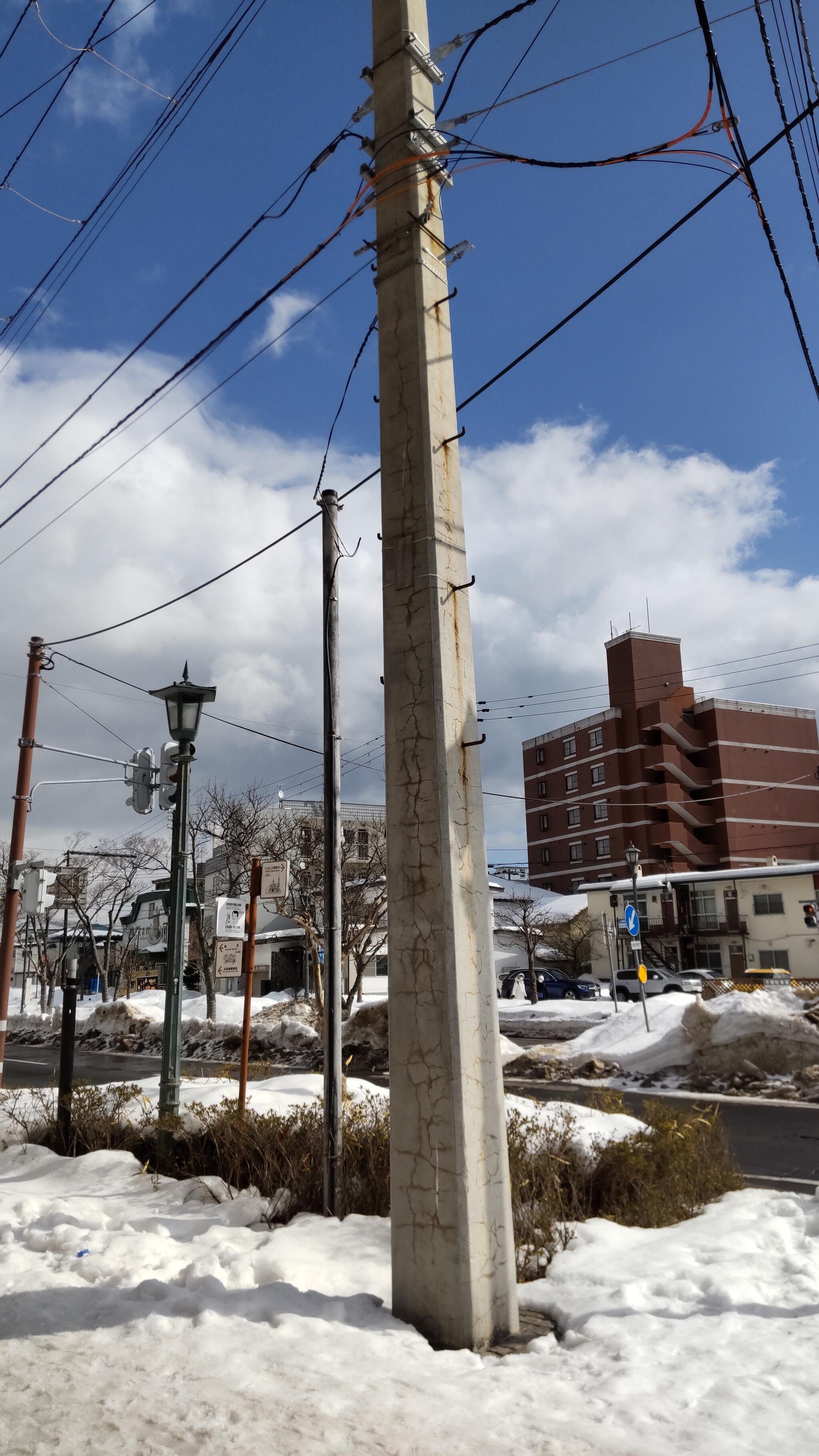 日本最古のコンクリート電柱 - 函館市末広町/史跡 | Yahoo!マップ