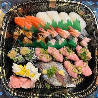 回転寿司魚磯の写真1