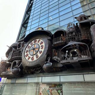 宮崎駿デザインの日テレ大時計の写真3