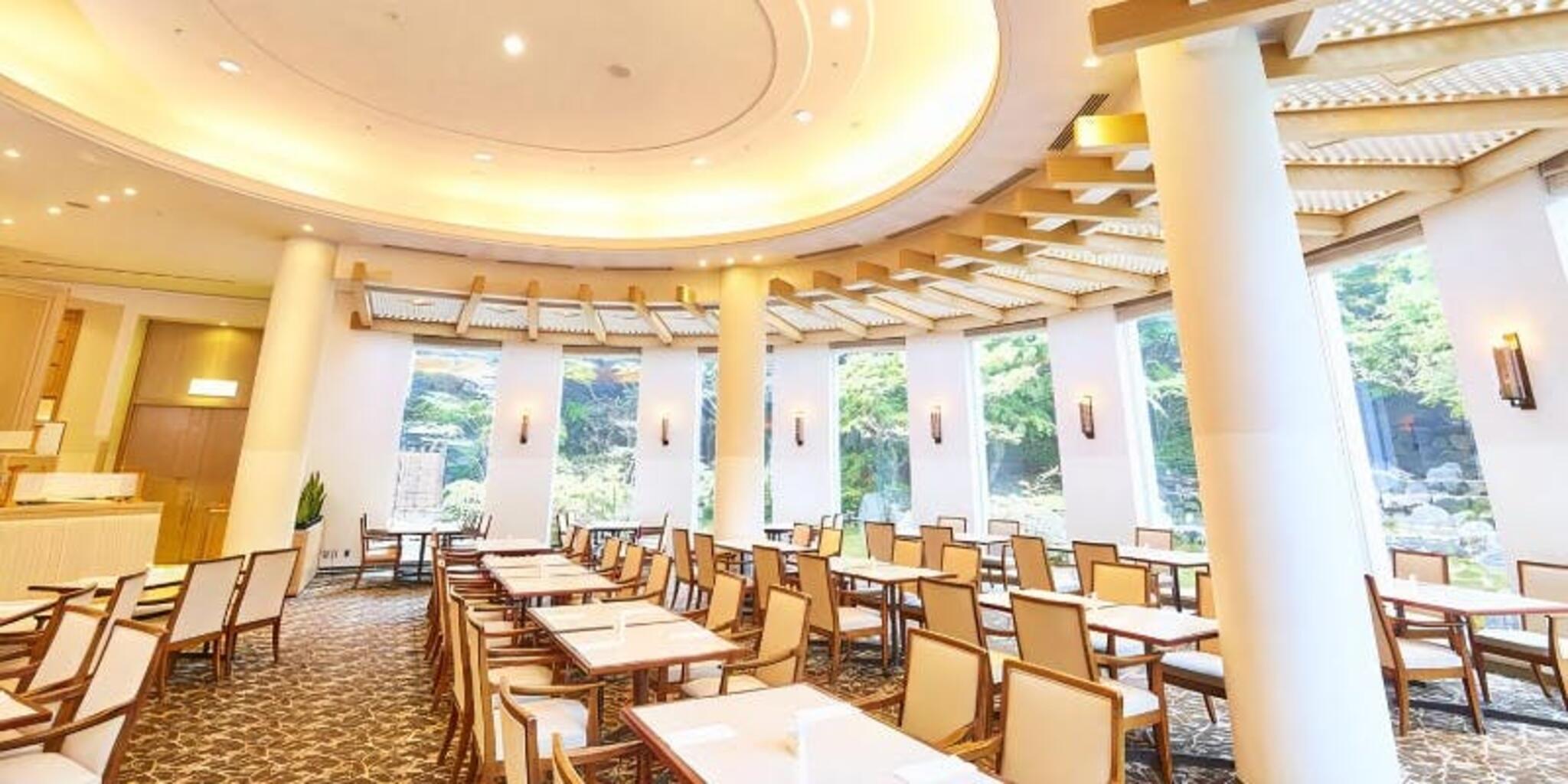 洋食レストラン カメリア/オークラ アカデミアパーク ホテルの代表写真4