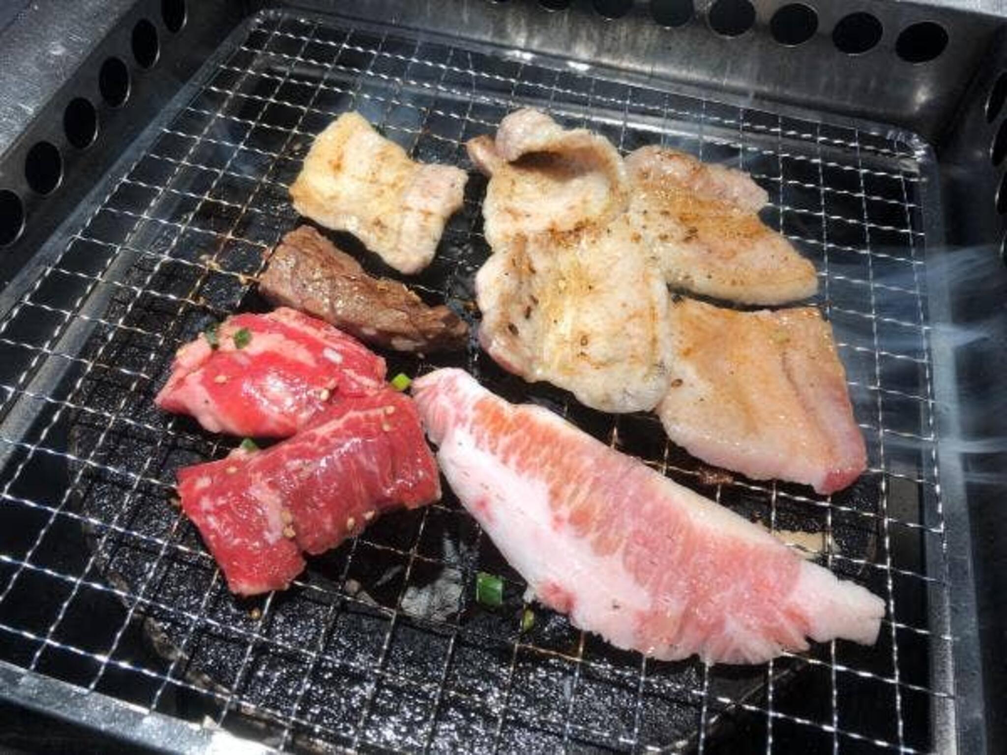 炭火焼肉・韓国料理 ハンアリの代表写真3