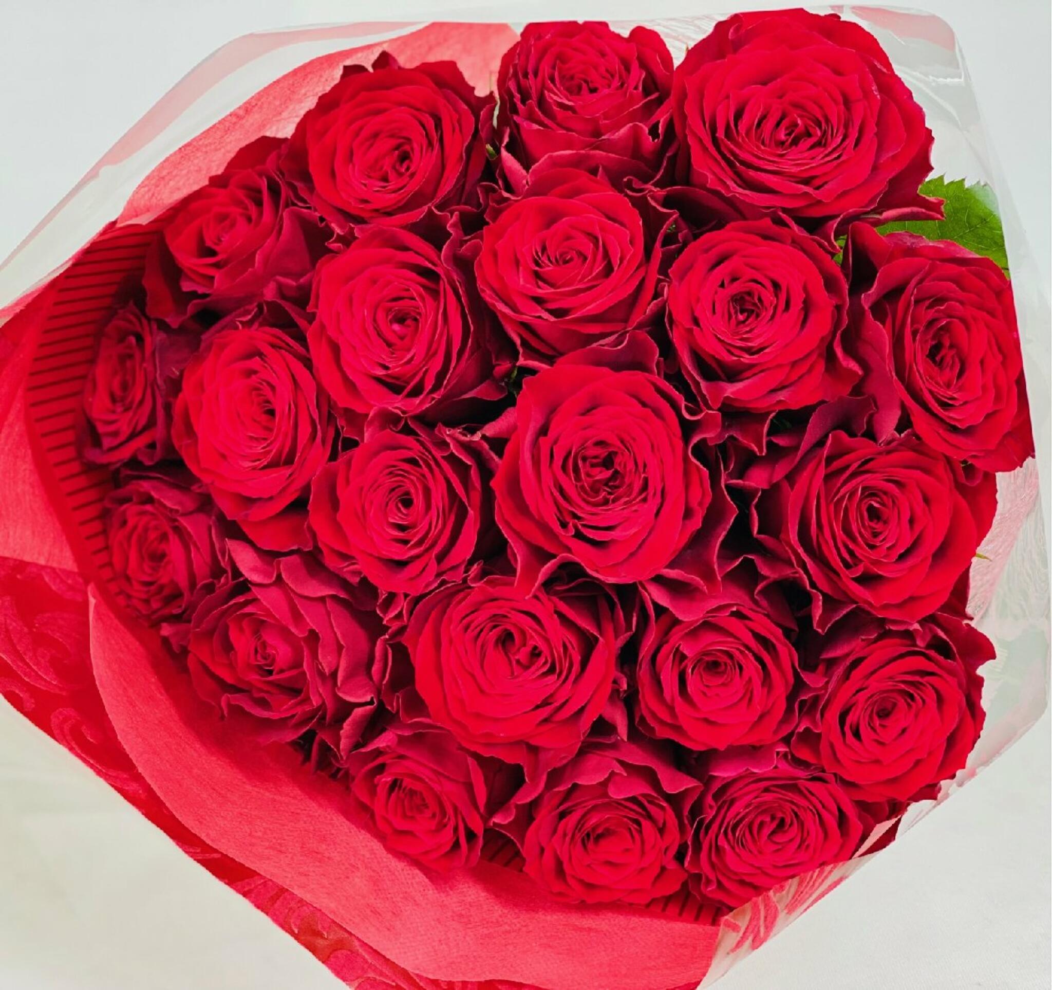花処　彩季舎からのお知らせ(プロポーズの赤いバラの花束)に関する写真