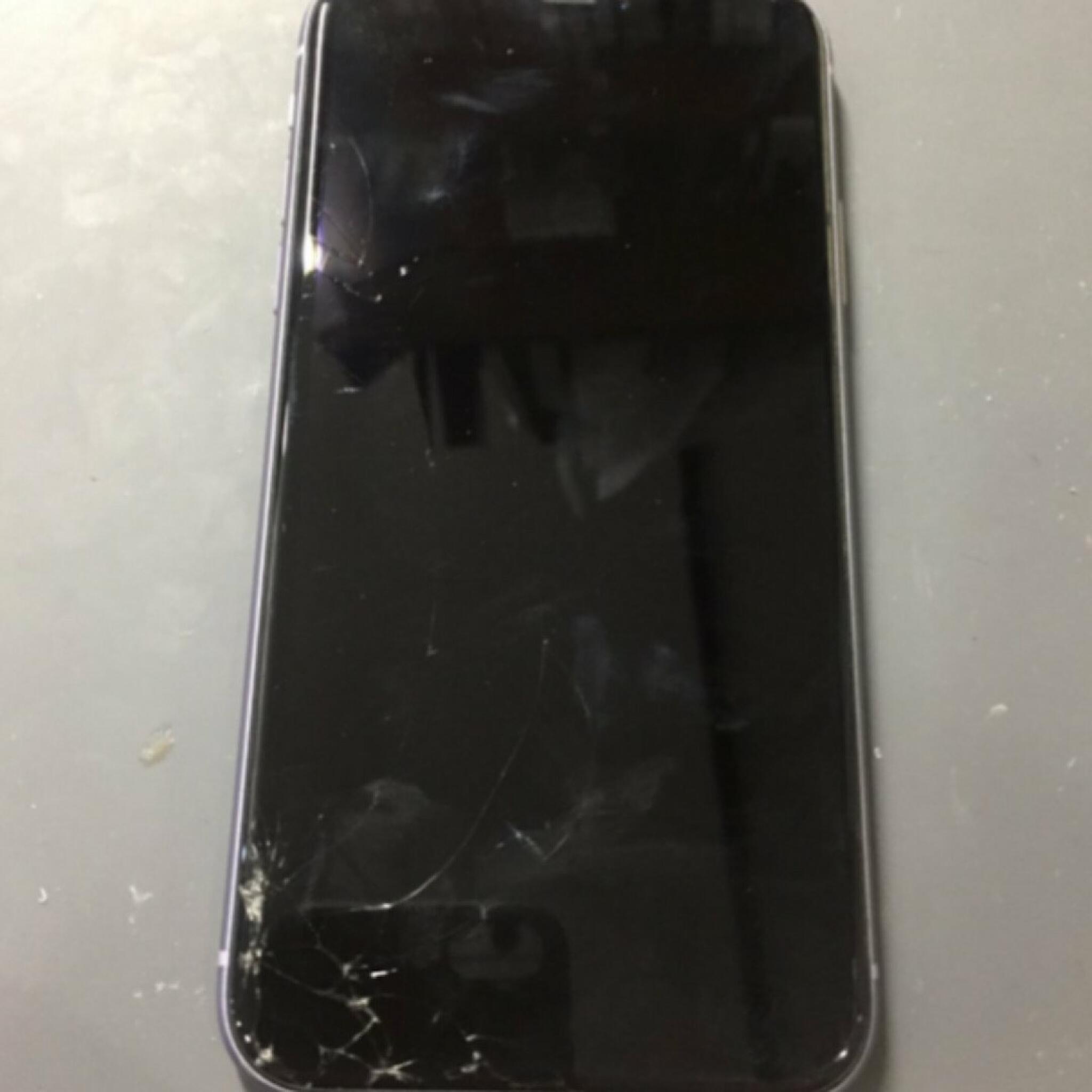 iPhone修理SHOP ままともプラザ町田店からのお知らせ(iPhone12 ブラックアウト 液晶交換)に関する写真
