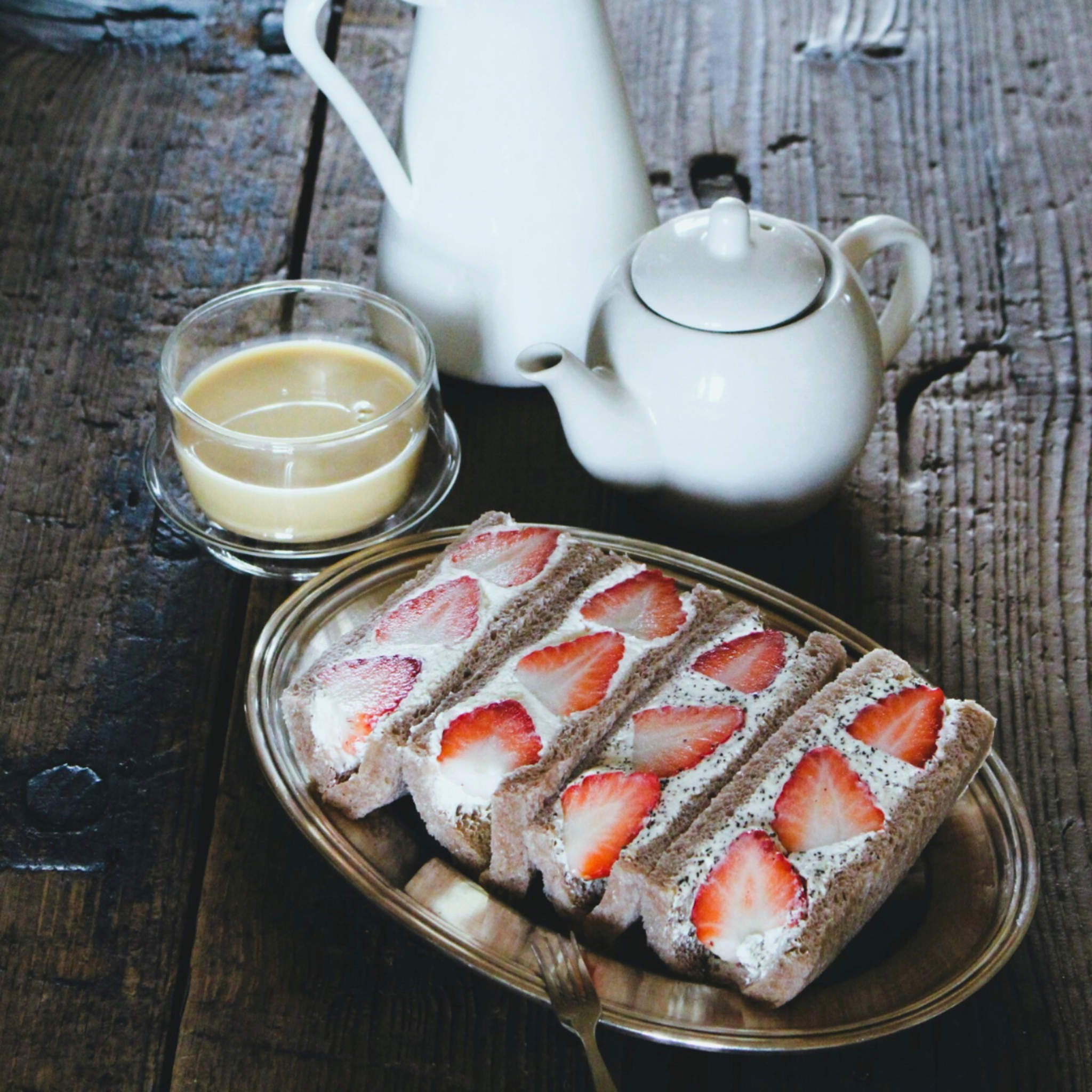 OHISAMAからのお知らせ(3月限定🌞「アールグレイ紅茶クリームのいちごサンド」🍓)に関する写真