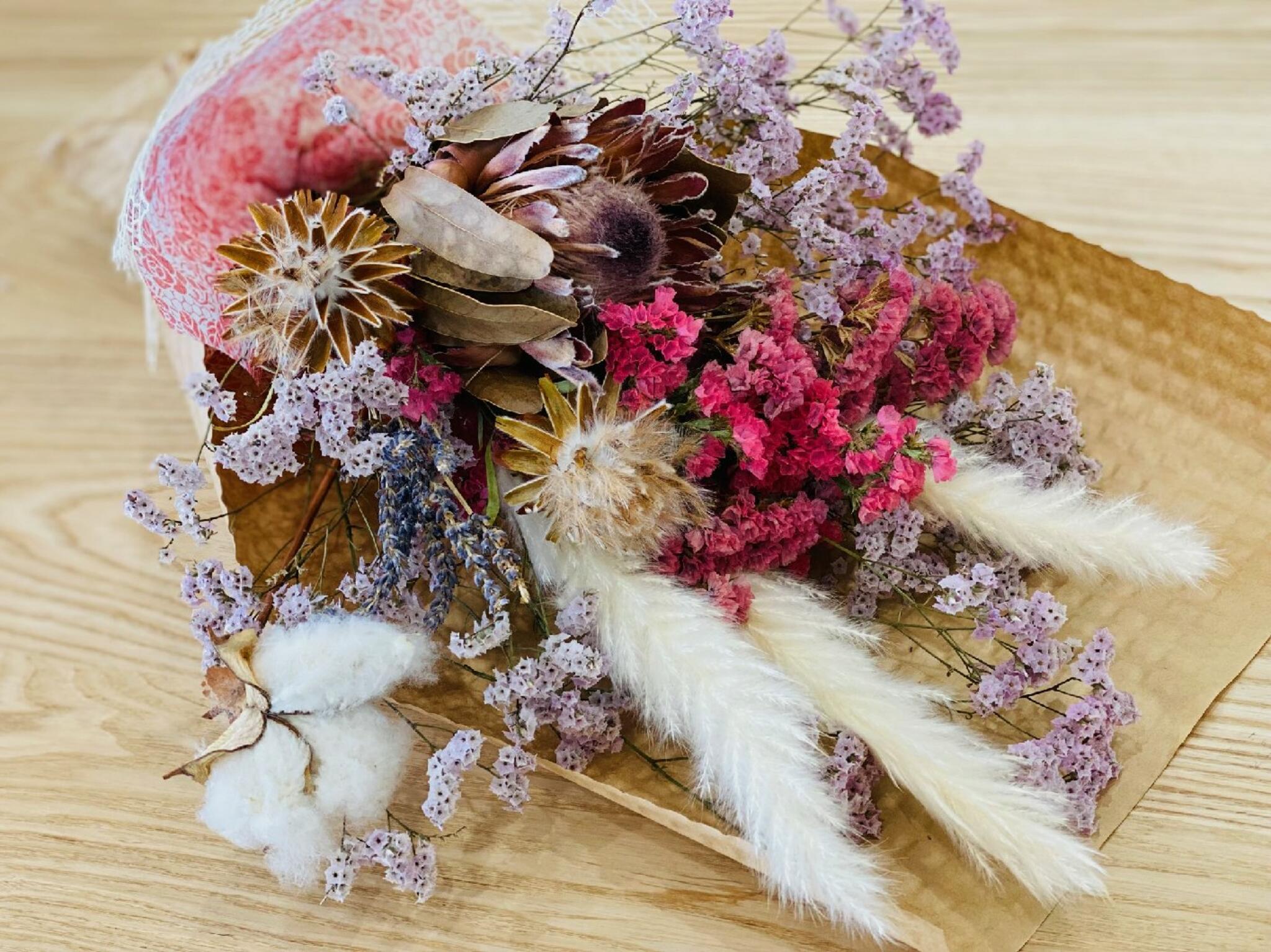 花処　彩季舎からのお知らせ(ドライフラワーの花束)に関する写真