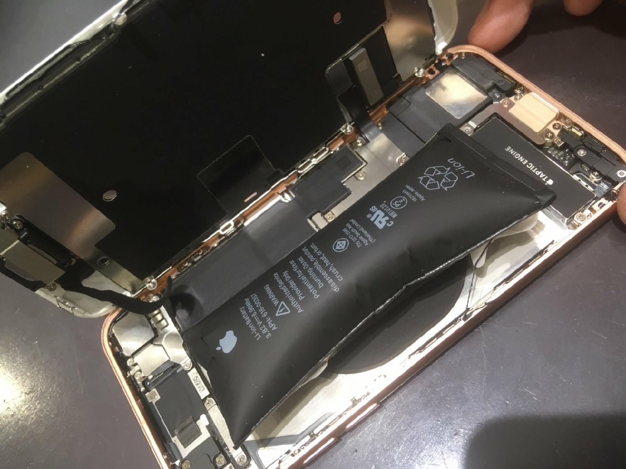 iPhone・iPad・Switch修理店 スマートクール イオンモール広島祇園店からのお知らせ(夏での充電のし過ぎに注意しましょう)に関する写真