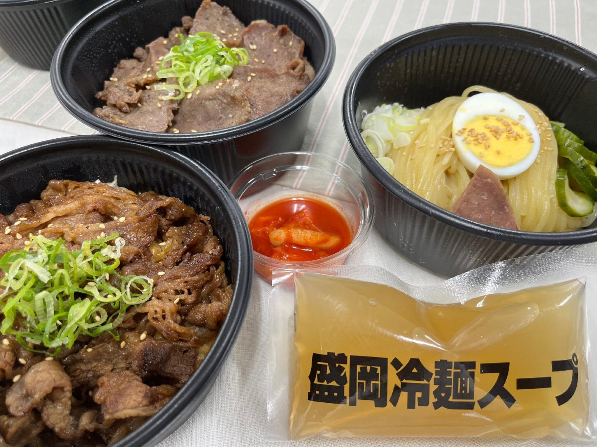 カルビ丼と冷麺 やま丼 ザ・モール仙台長町店からのお知らせ(8月1日(火)より🍱やま丼テイクアウト開始です！)に関する写真