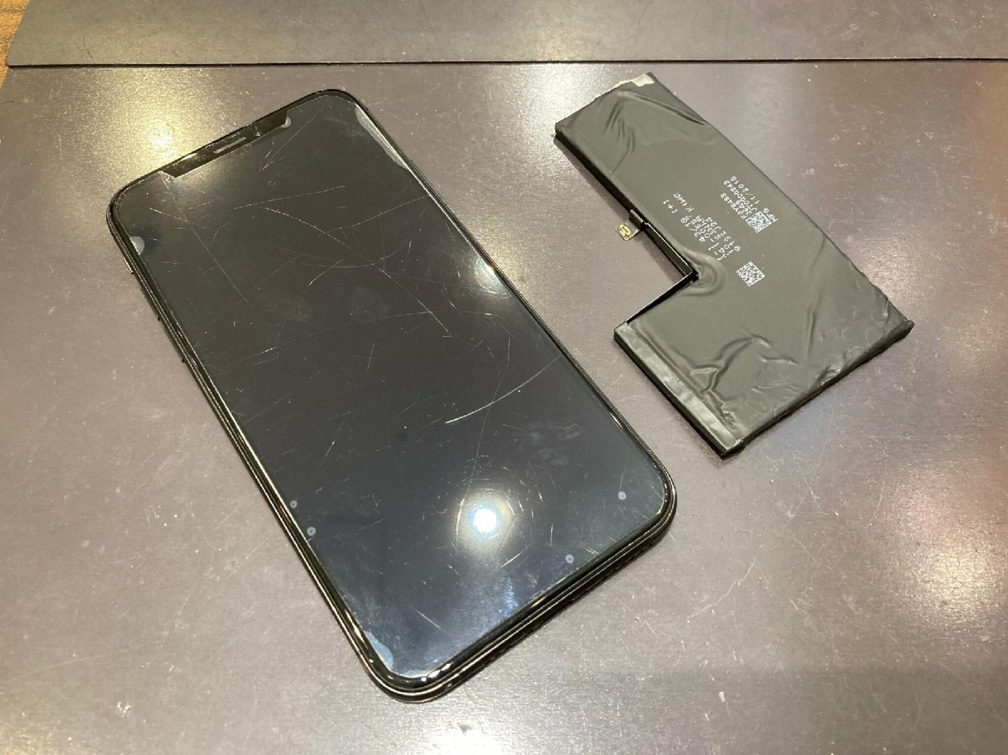 iPhone・iPad・Switch修理店 スマートクール イオンモール広島祇園店からのお知らせ( バッテリー の膨張にご注意ください！！ )に関する写真