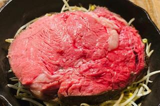 pit master VAMOS 福島で提供しているVAMOSの看板メニュー「片面焼きステーキ」が 食べれちゃう大満足間違い無しのイチオシコース！ (価格 : 5,000円)